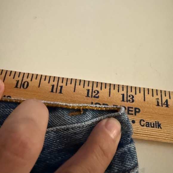 Re/done Levi’s cut off shorts raw hem - Picture 6 of 6